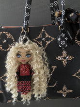 Load image into Gallery viewer, Lady of Bier Al Sabea H
